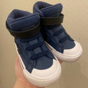 baby boy converse